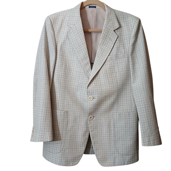 Jean Pierre Cream Sport Coat with Notched Lapels - Picture 1 of 13
